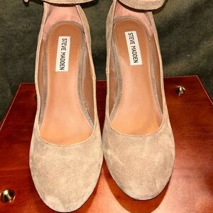Steve Madden Women's Beige Suede Heels